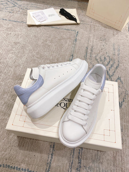 Sneakers & Shoes