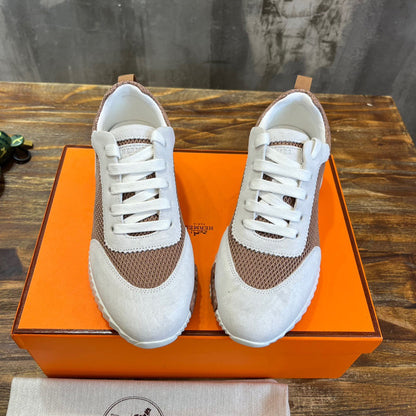 HERM Sneakers