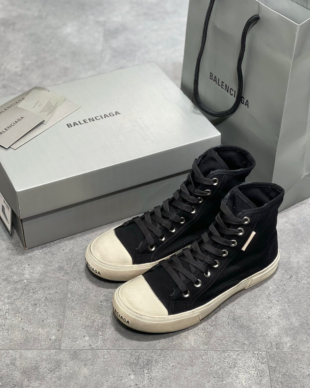 BLCG Sneakers