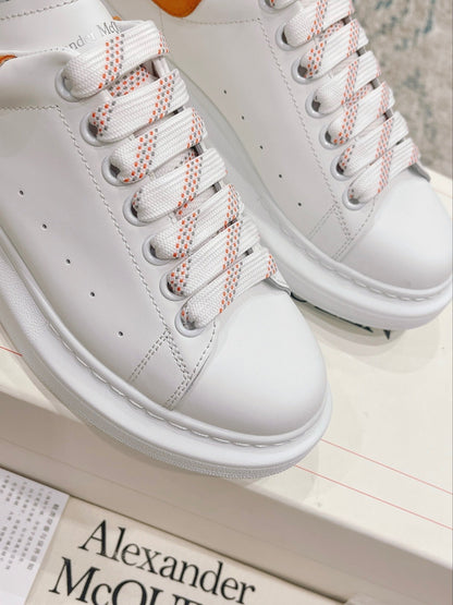 Sneakers & Shoes