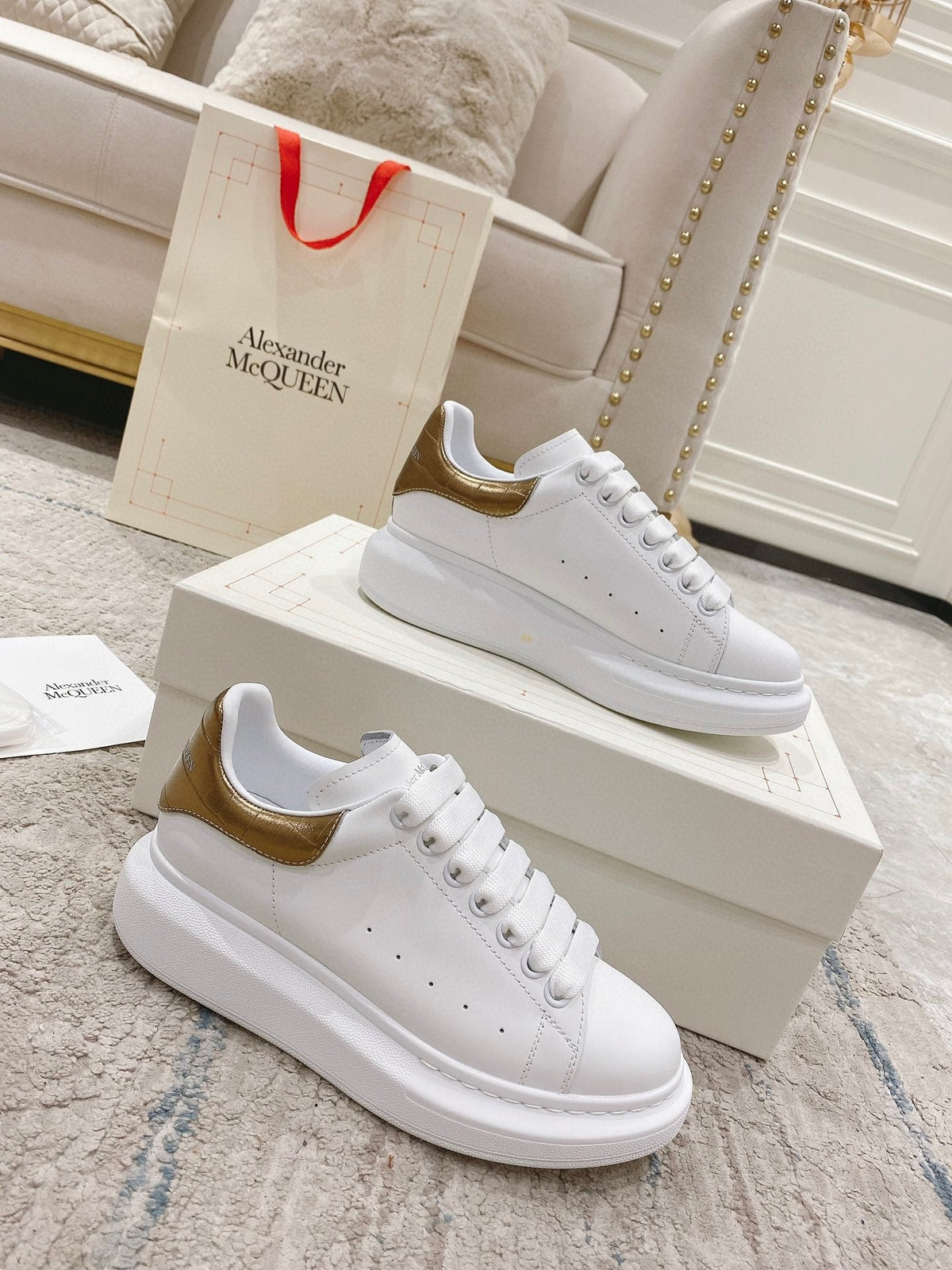 Sneakers & Shoes