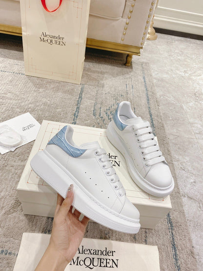 Sneakers & Shoes