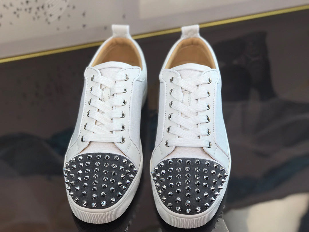 Sneakers & Shoes