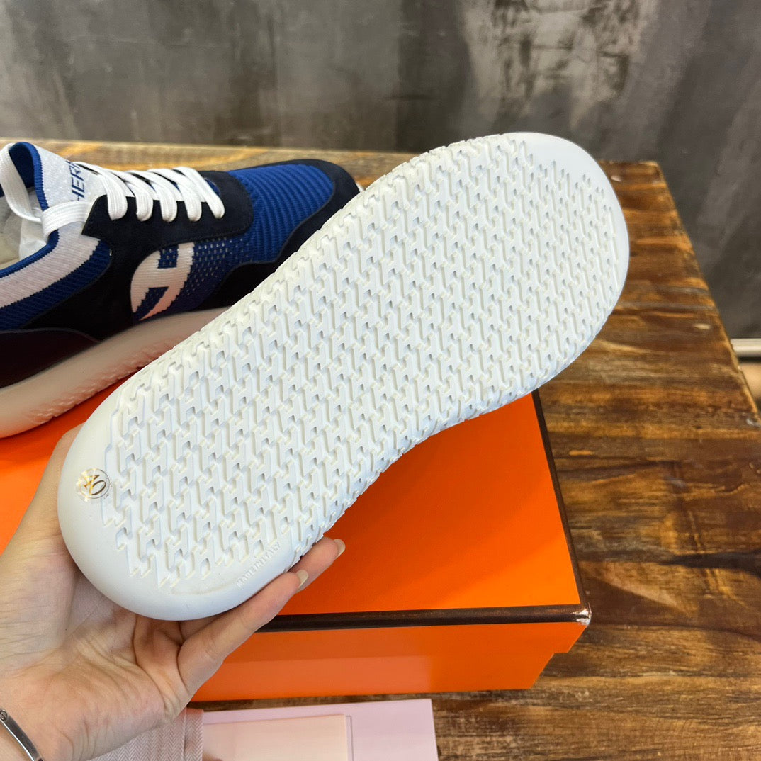 HERM Sneakers