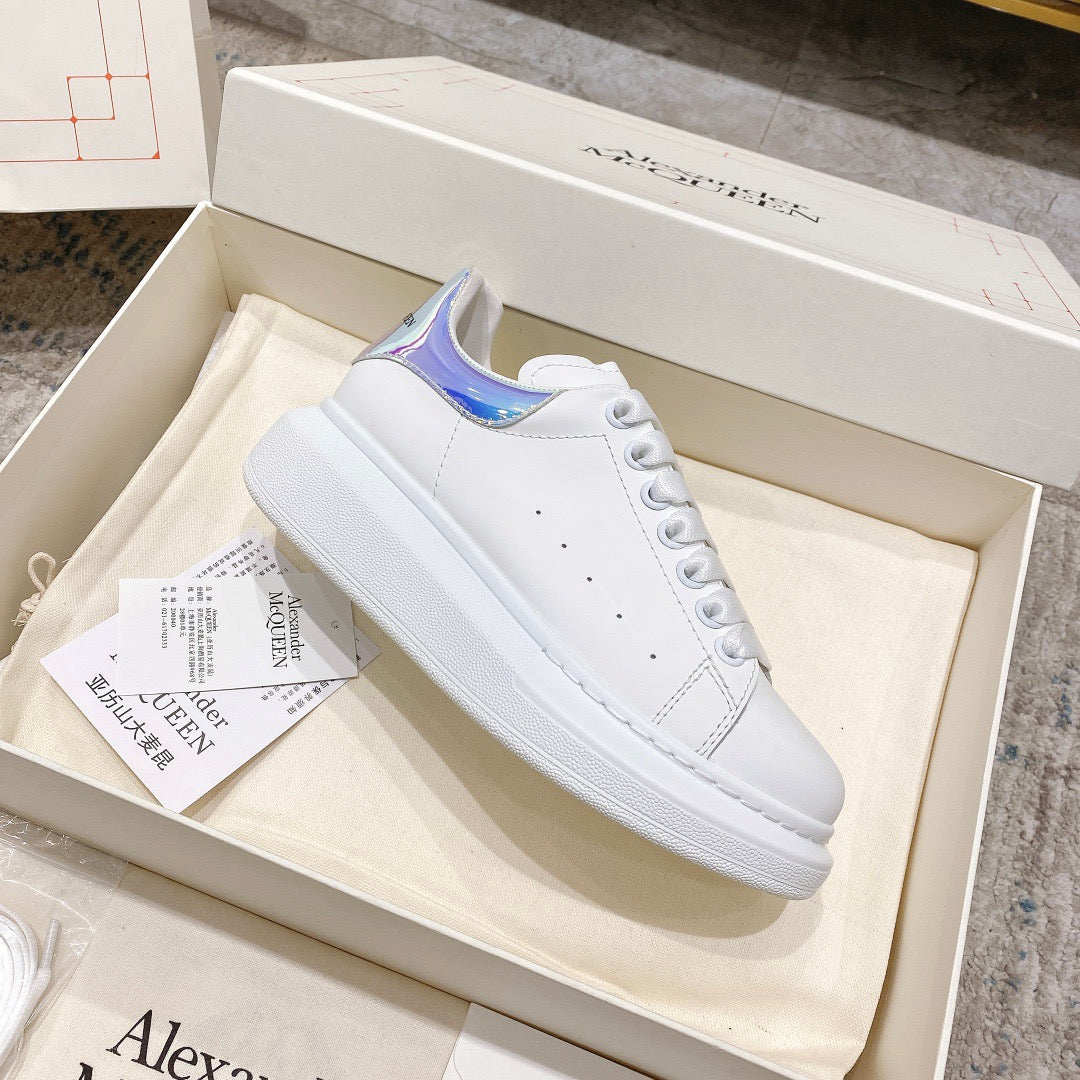 Sneakers & Shoes