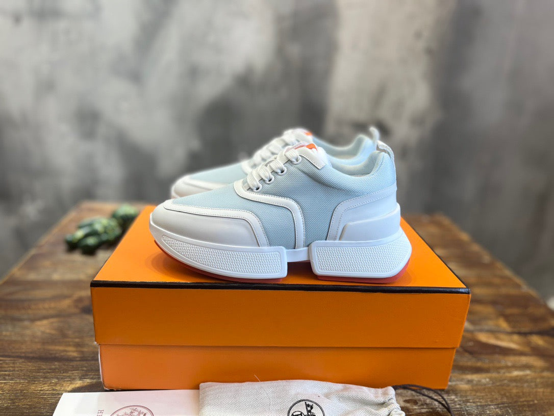 HERM Sneakers
