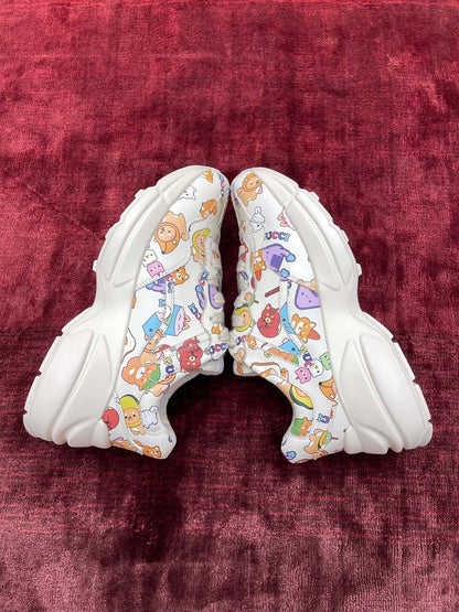 Sneakers & Shoes