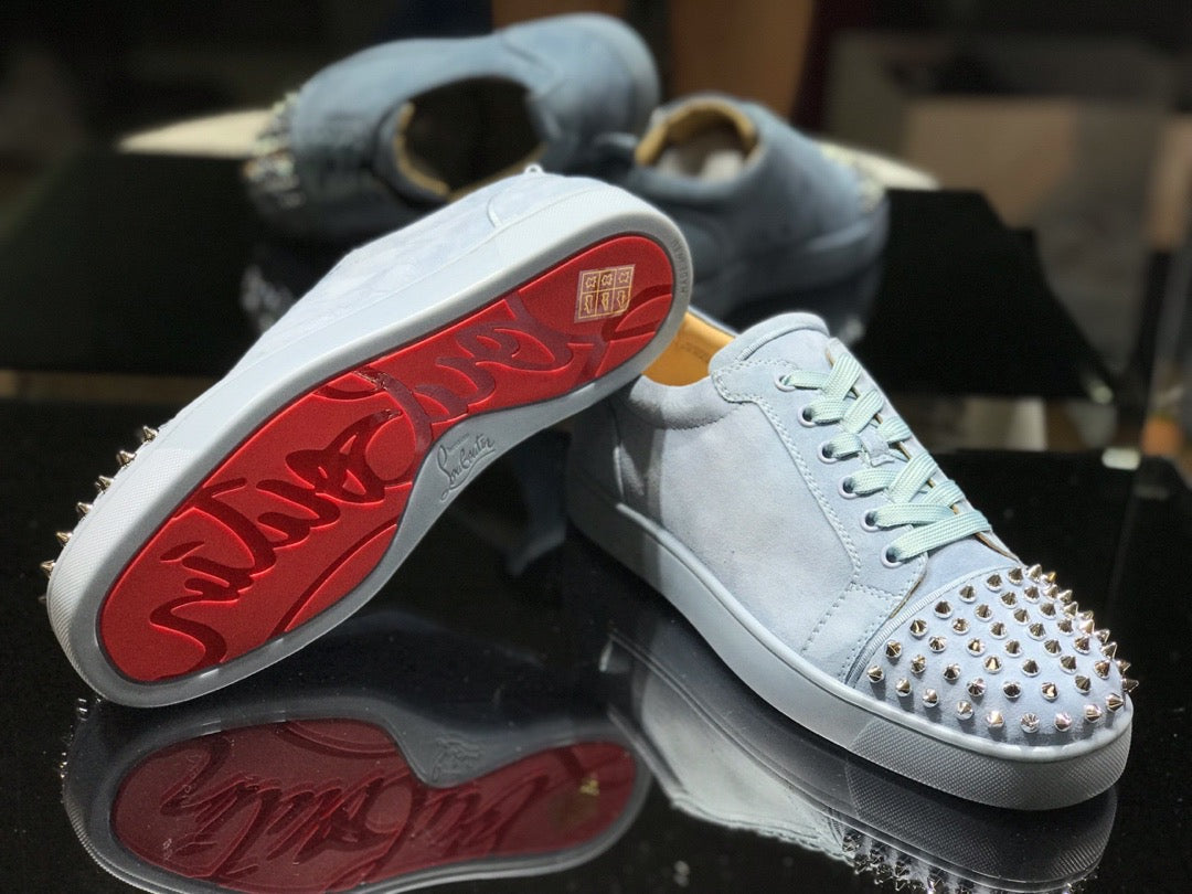Sneakers & Shoes