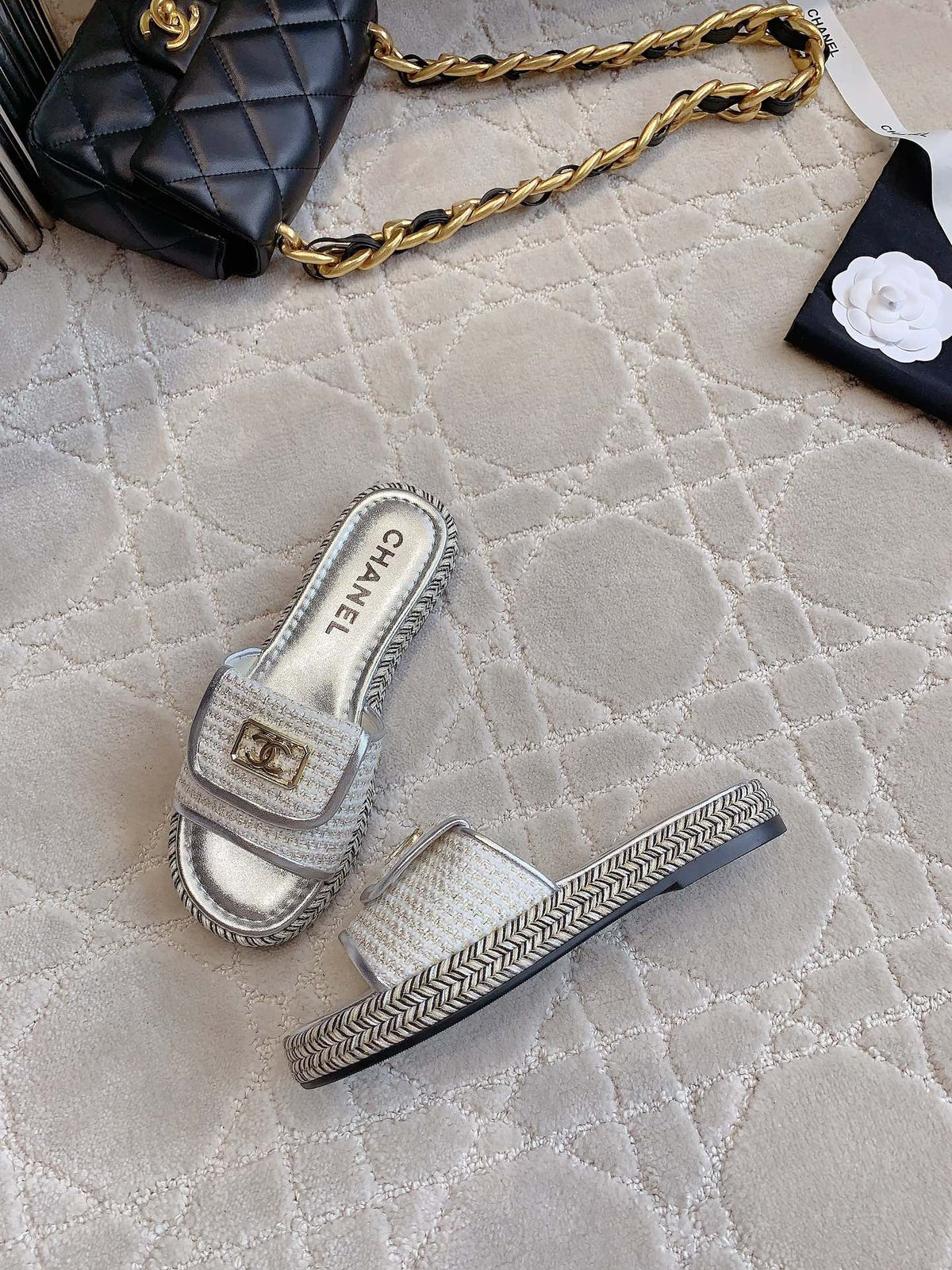 PLATFORM SLIPPERS IN SILVER WOOL AND LAMBSKIN