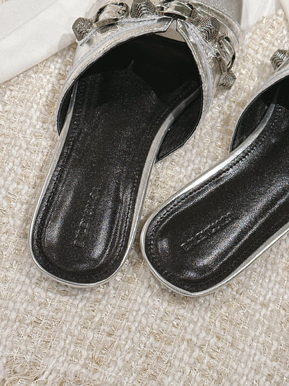 CAGOLE FLAT SANDALS IN SILVER WAX-OIL SHEEPSKIN