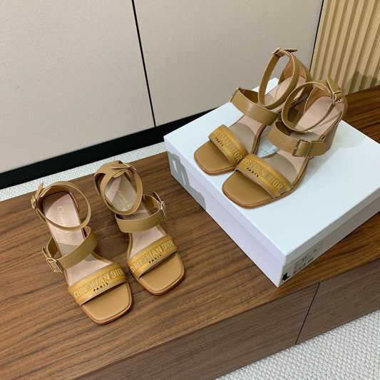 THREE-STRAP HIGH-HEELED EMBROIDERED SANDALS CAMEL BROWN
