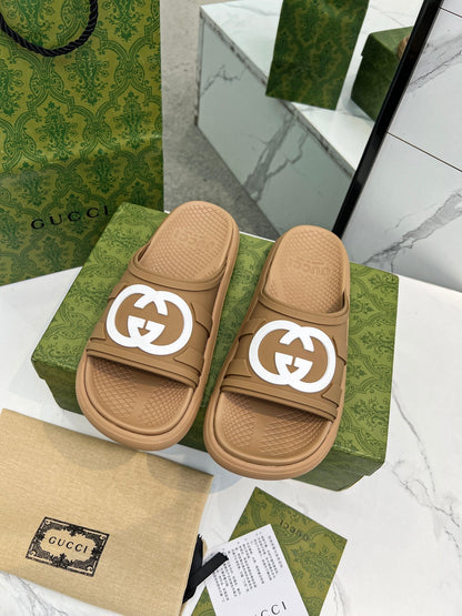 PLATFORM SLIPPERS IN PEANUT BROWN IMPORTED TPU