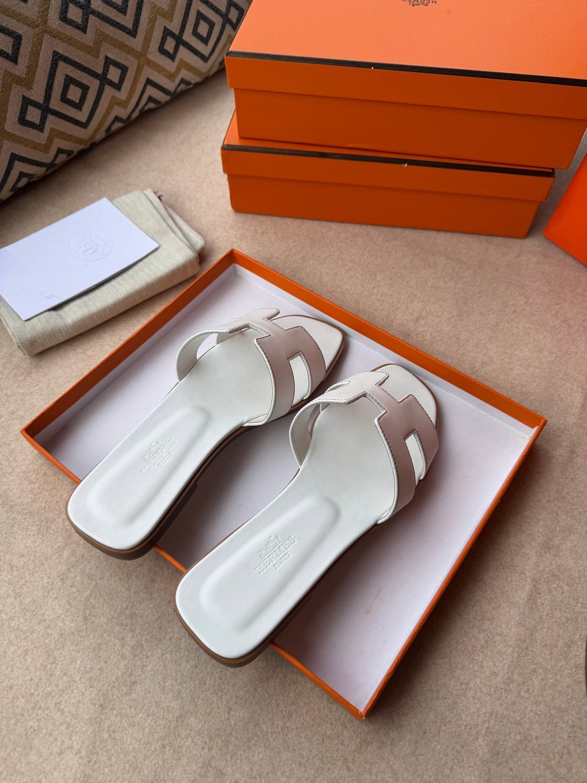 0RAN SANDALS IN WHITE CALFSKIN