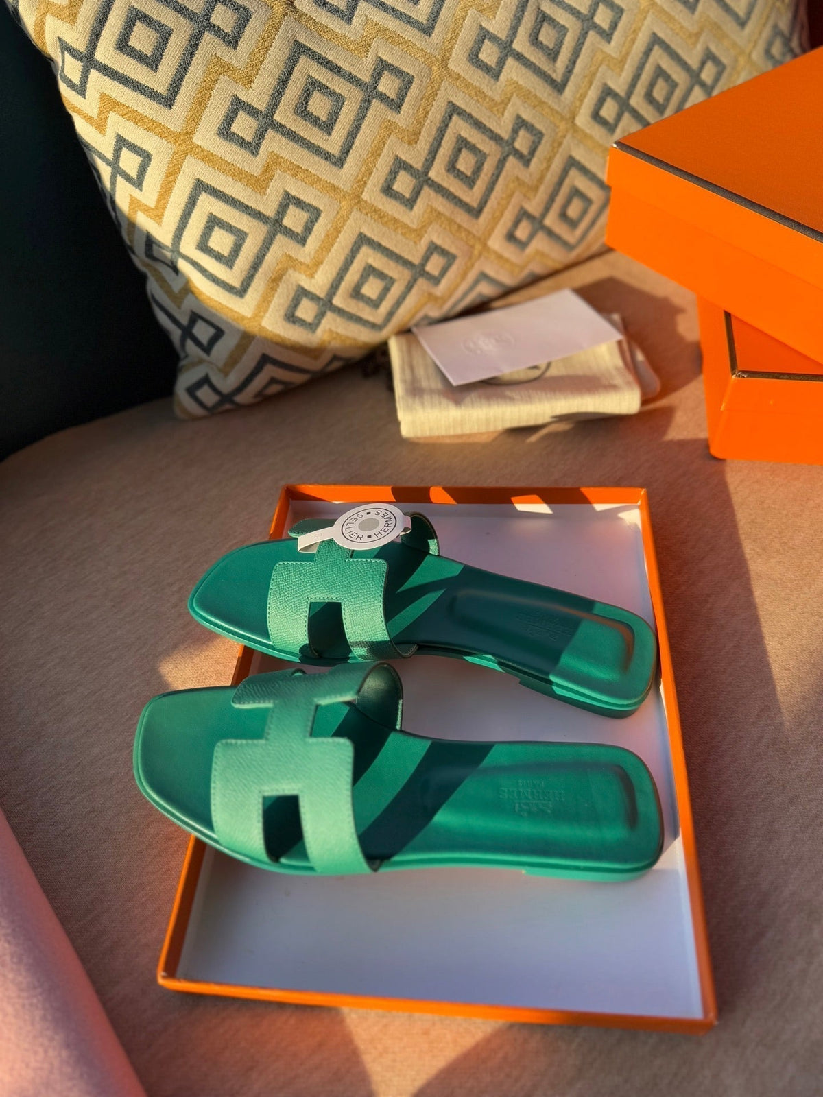 0RAN SANDALS IN PERSIAN GREEN CALFSKIN