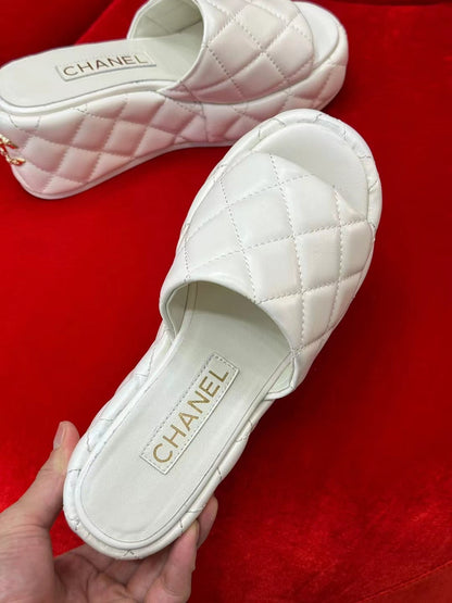 CC WEDGE HEELS WHITE LAMBSKIN