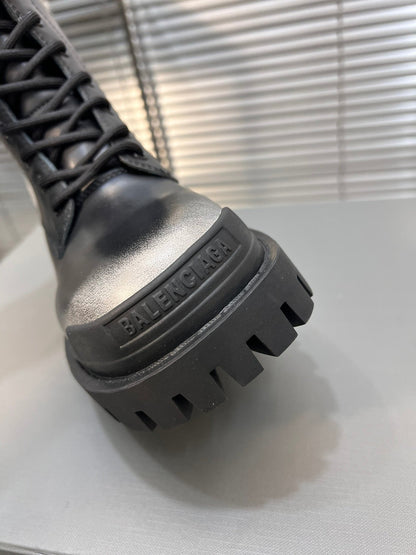 CHUNKY BOOTS IN BLACK MIX WHITE SMOOTH CALFSKIN