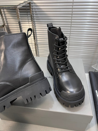 CHUNKY BOOTS IN BLACK SMOOTH CALFSKIN