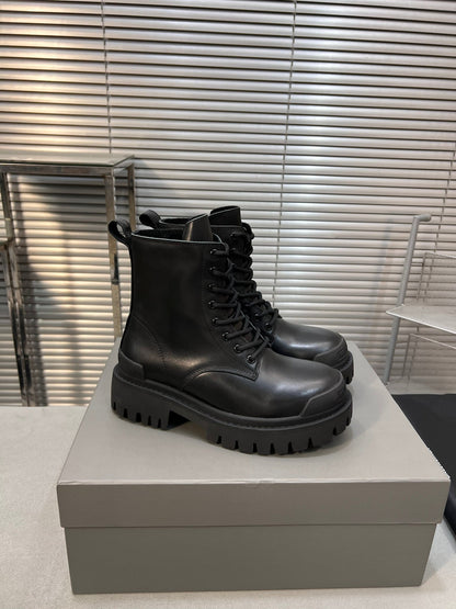 CHUNKY BOOTS IN BLACK SMOOTH CALFSKIN