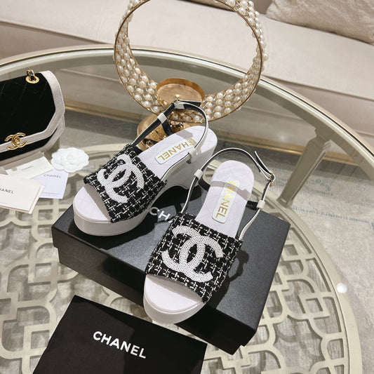 WEDGE SANDALS IN BLACK FABRIC WITH WHITE LOGO