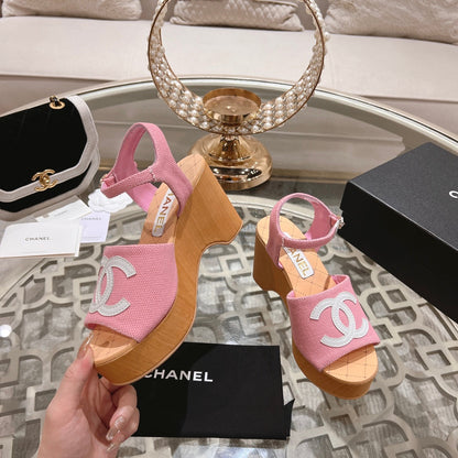 WEDGE SANDALS IN LIGHT PINK LAMBSKIN WITH LOGO