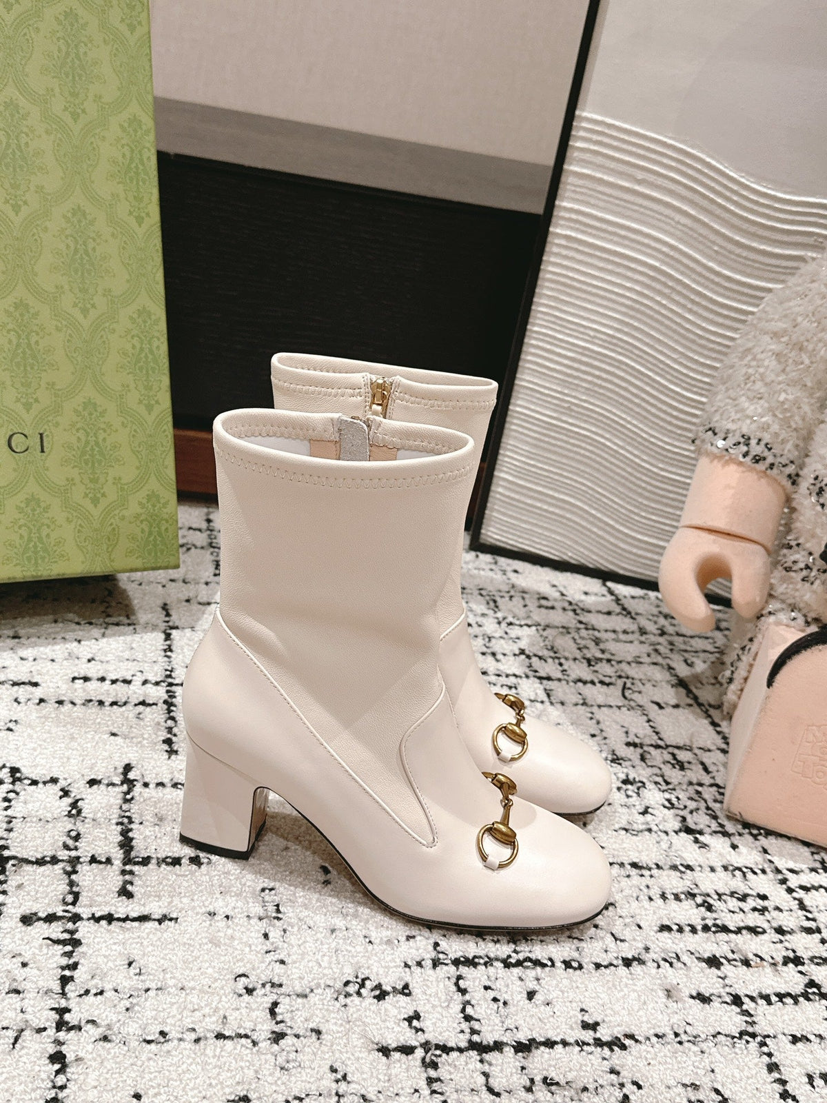 HORSEBIT ANKLE BOOTS 6.5CM IN WHITE SHEEPSKIN