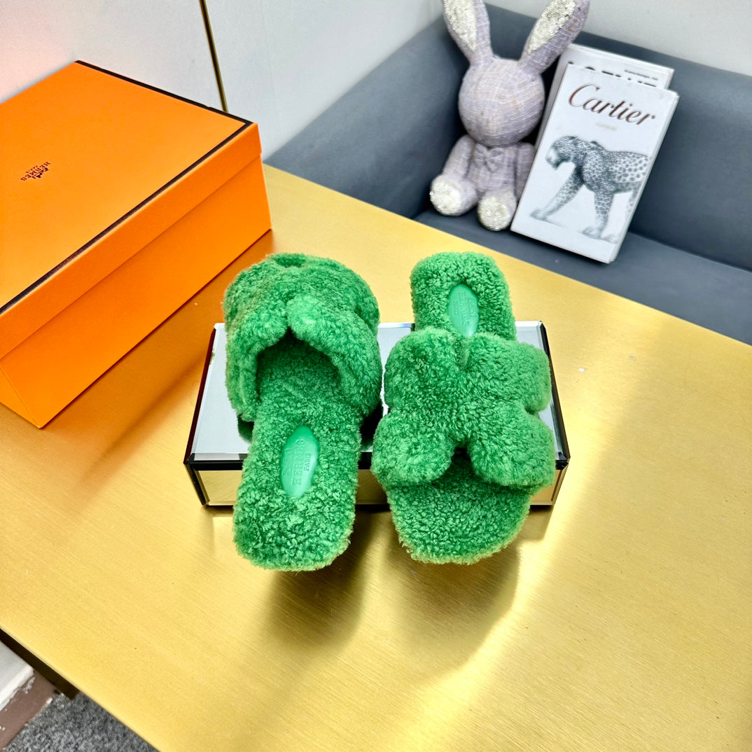 0RAN SHEARLING SANDALS EMERALD GREEN
