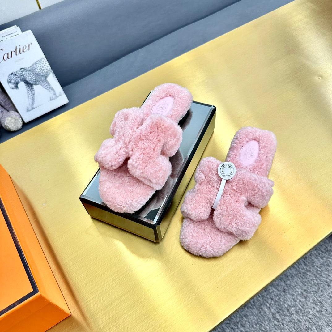 0RAN SHEARLING SANDALS BABY PINK