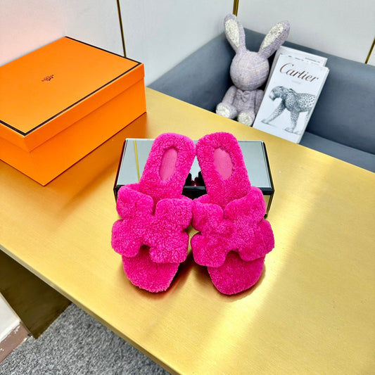 0RAN SHEARLING SANDALS BRIGHT PINK