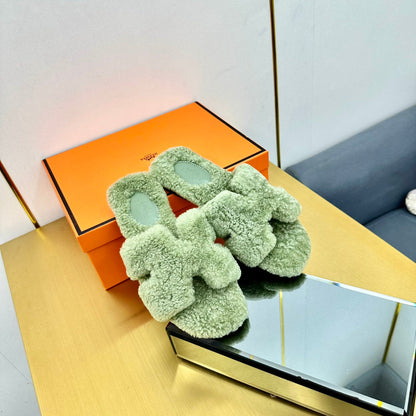 ORAN SHEARLING SANDALS JADE GREEN