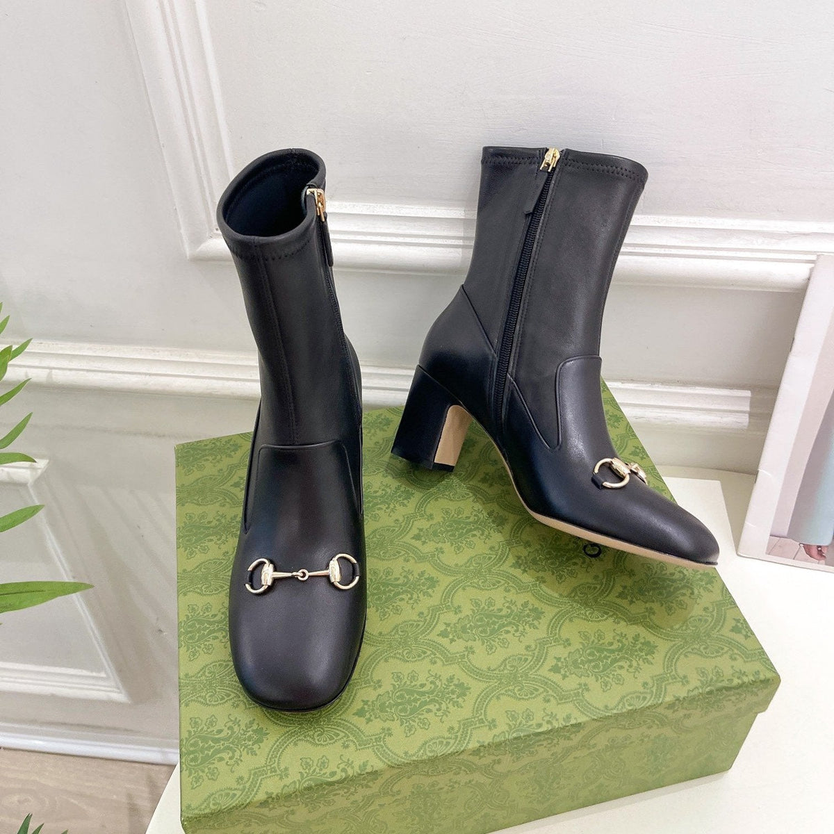 HORSEBIT ANKLE BOOTS 6.5CM IN BLACK SHEEPSKIN