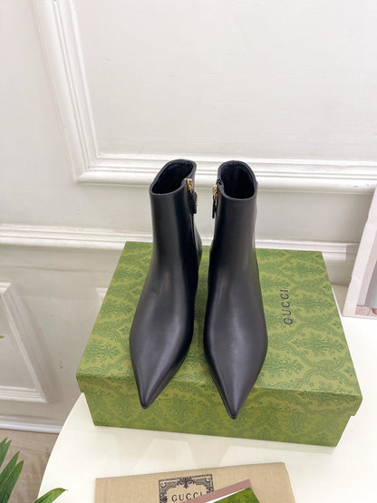 SIGNORIA SHORT BOOTS 4.5CM IN BLACK CALFSKIN
