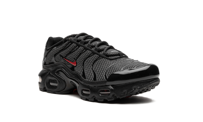 Air Max Plus GS "Bred" DQ1104 001